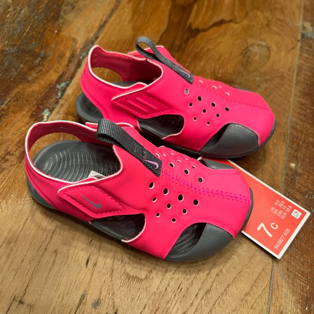 NWT Nike Kids Sunray Protect Sandals